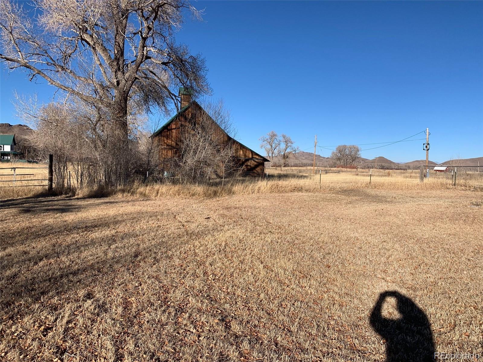 MLS Image #3 for 111  off lane,del norte, Colorado