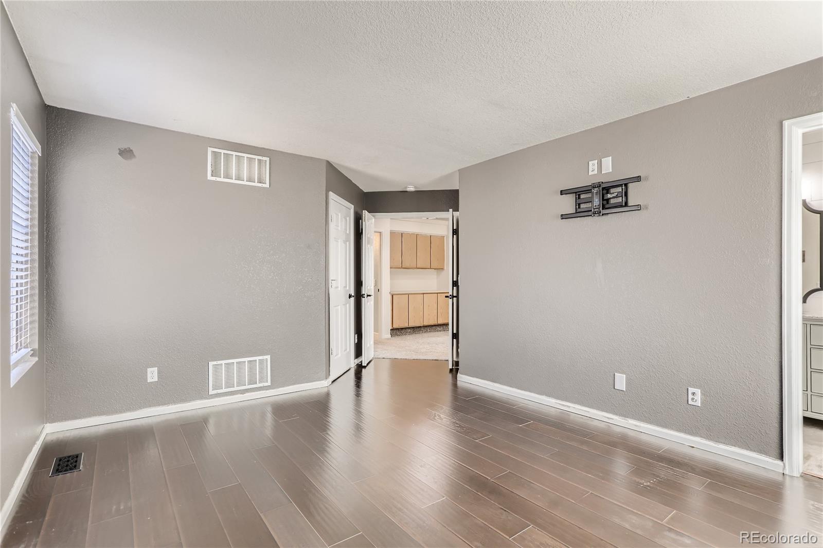 MLS Image #16 for 20000  mitchell place,denver, Colorado