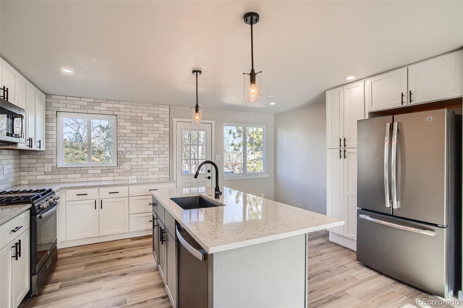 MLS Image #10 for 6997 w frost place,littleton, Colorado