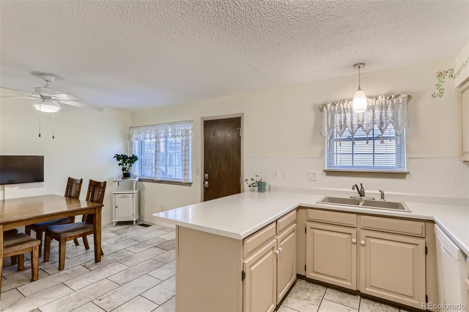 MLS Image #4 for 1183 s sable boulevard,aurora, Colorado