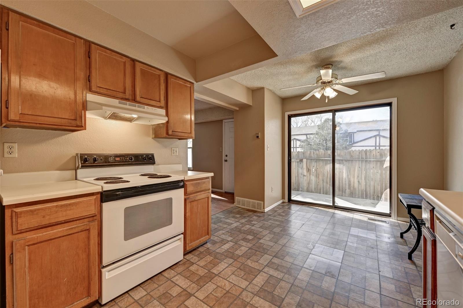 MLS Image #14 for 2320  lexington village lane,colorado springs, Colorado
