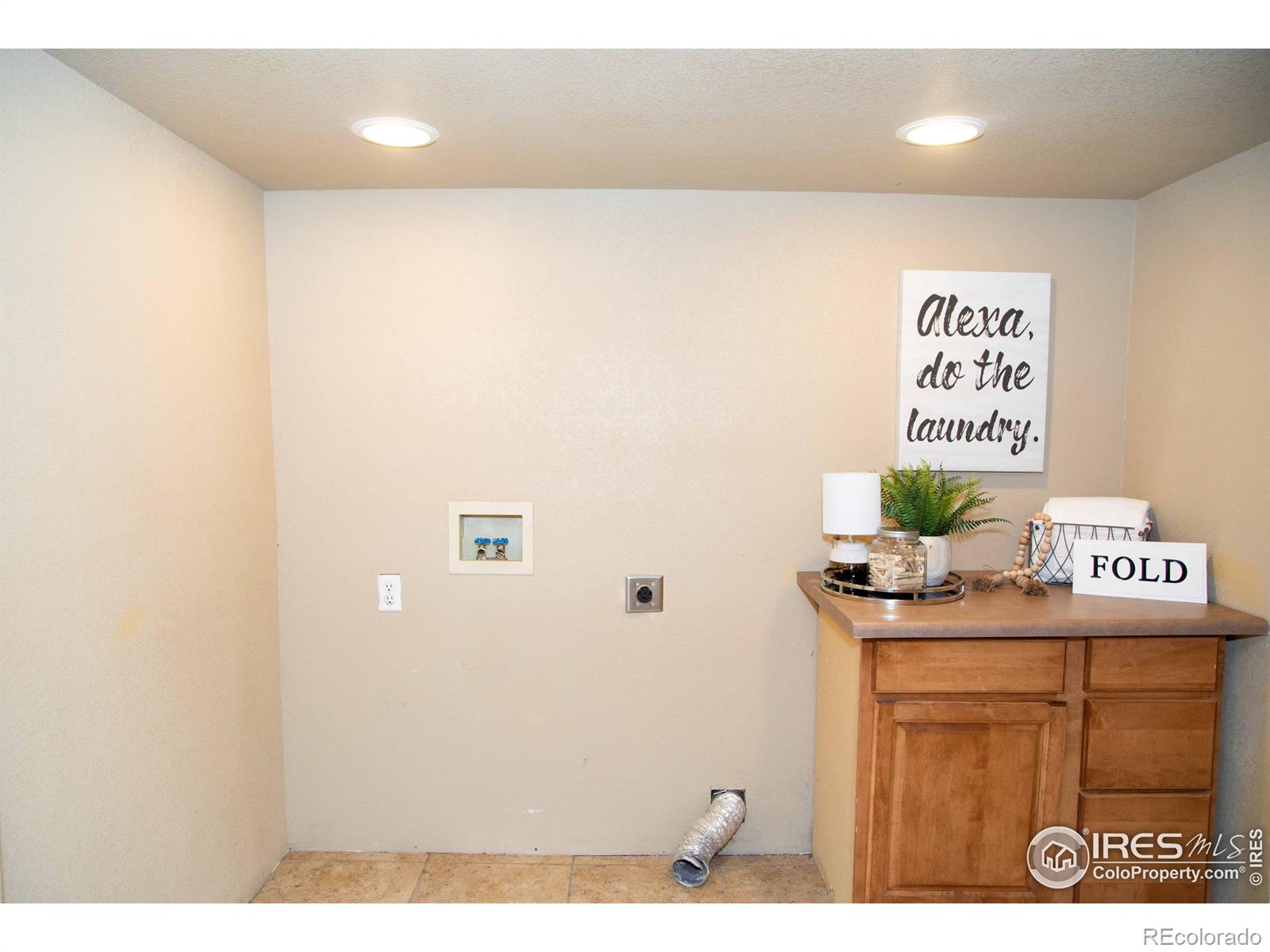 MLS Image #26 for 2031  overland drive,johnstown, Colorado