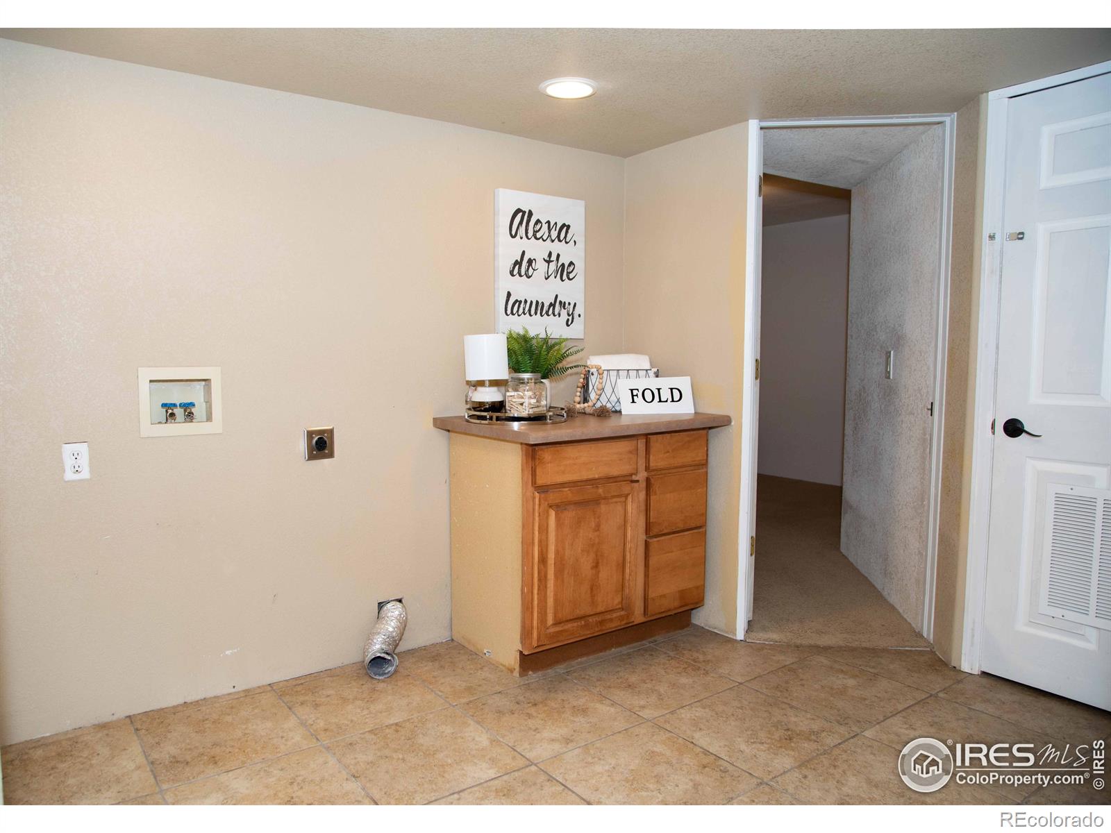 MLS Image #27 for 2031  overland drive,johnstown, Colorado