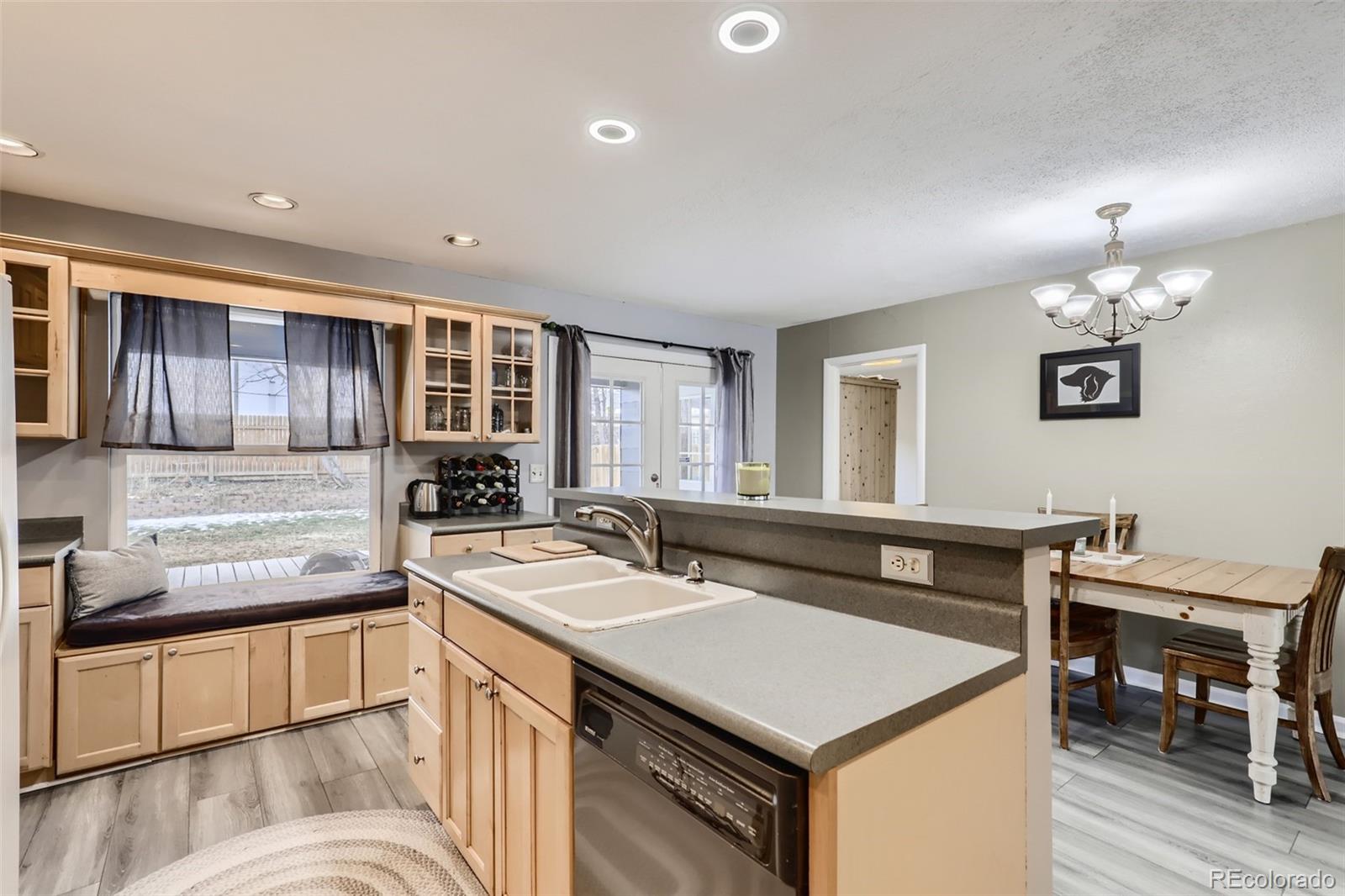 MLS Image #11 for 1420 s hudson street,denver, Colorado