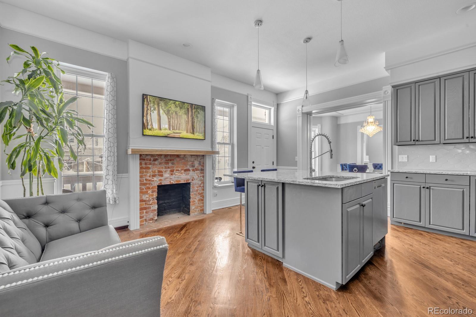 MLS Image #2 for 2404  clarkson street,denver, Colorado