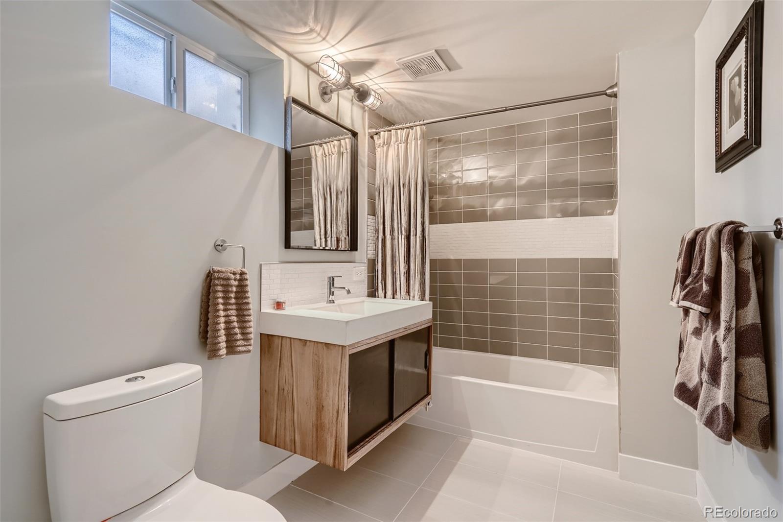 MLS Image #22 for 1581 s leyden street,denver, Colorado