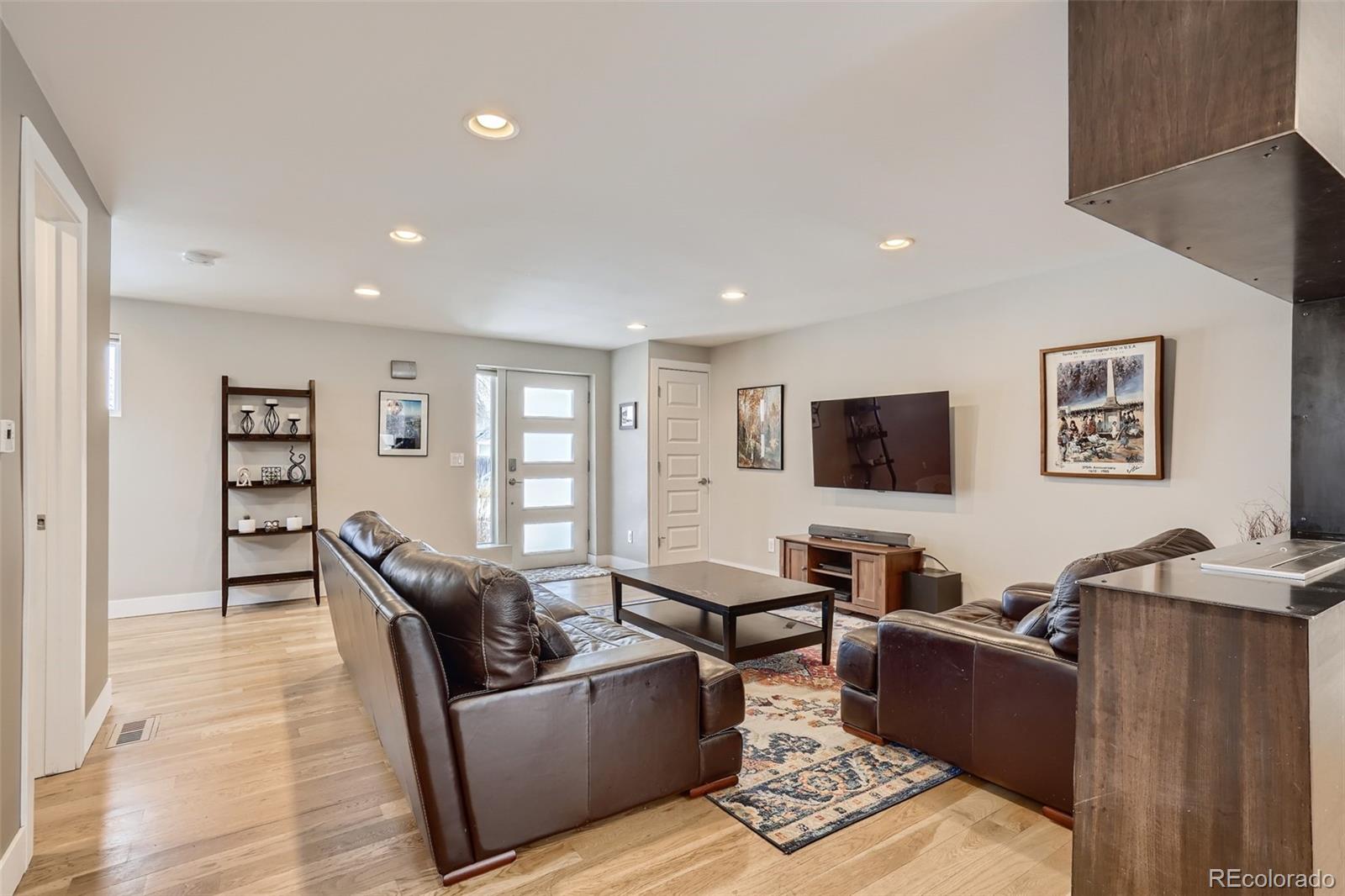 MLS Image #4 for 1581 s leyden street,denver, Colorado