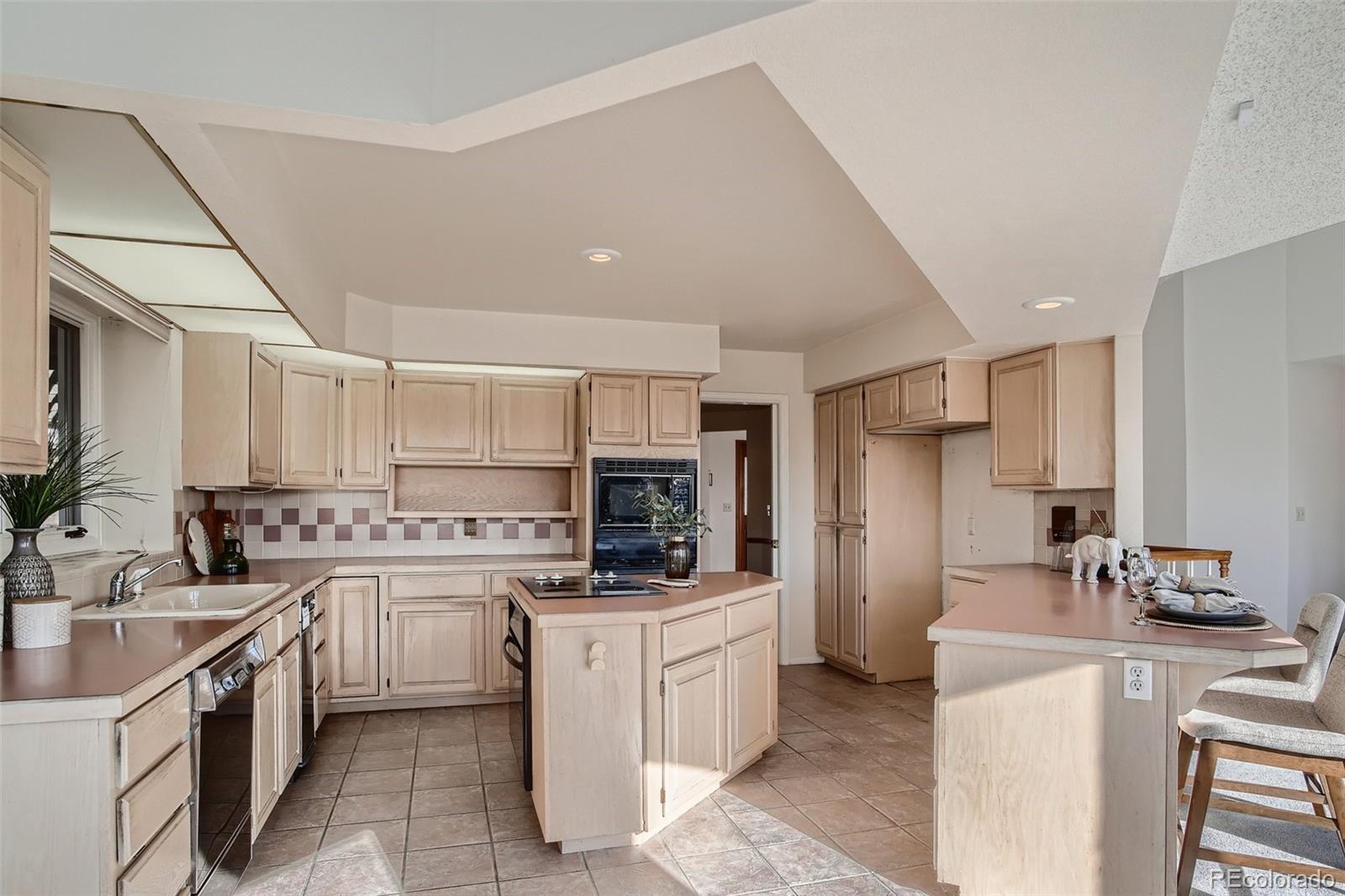 MLS Image #10 for 8826 w iliff avenue,lakewood, Colorado