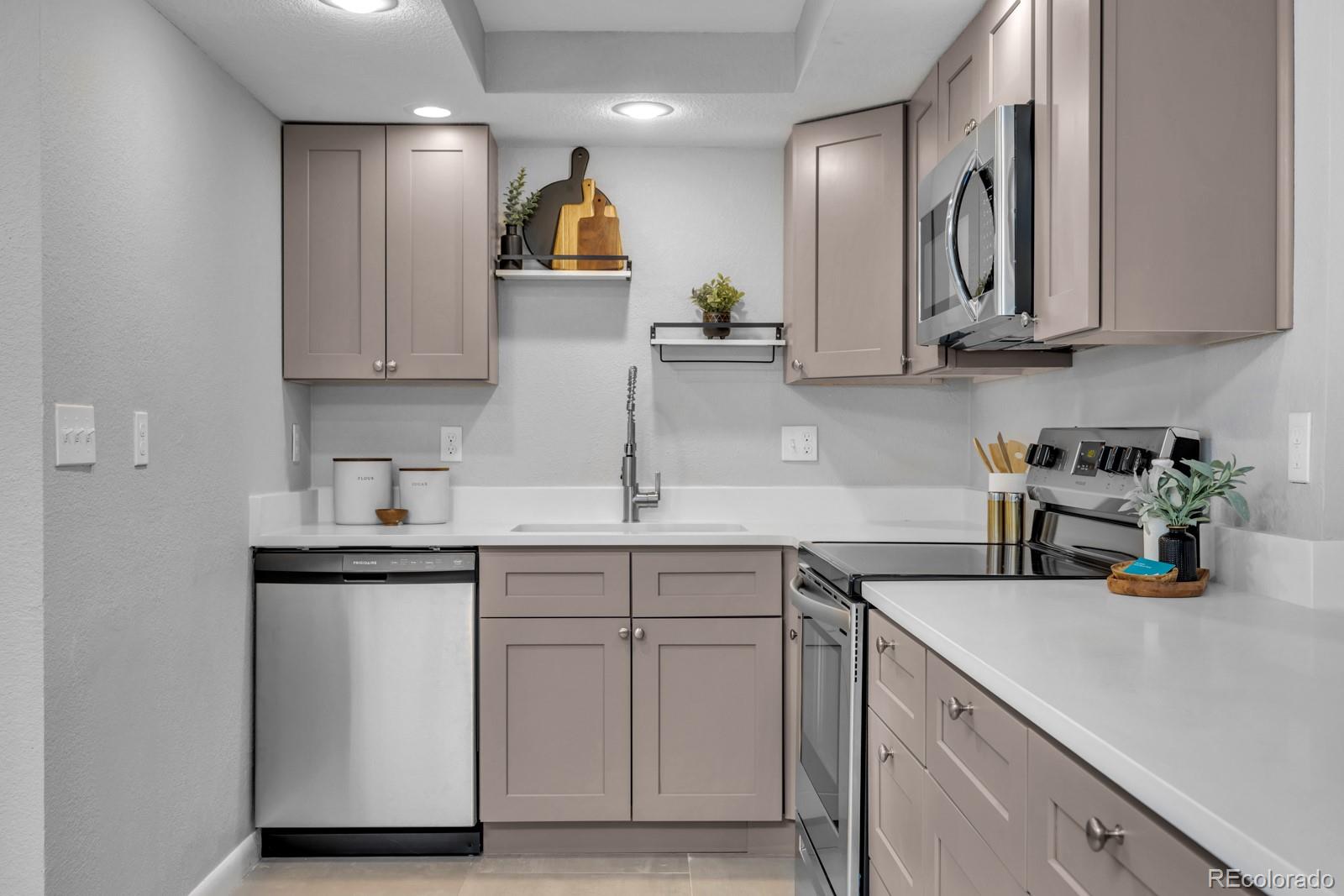 MLS Image #13 for 3334 w layton avenue,englewood, Colorado