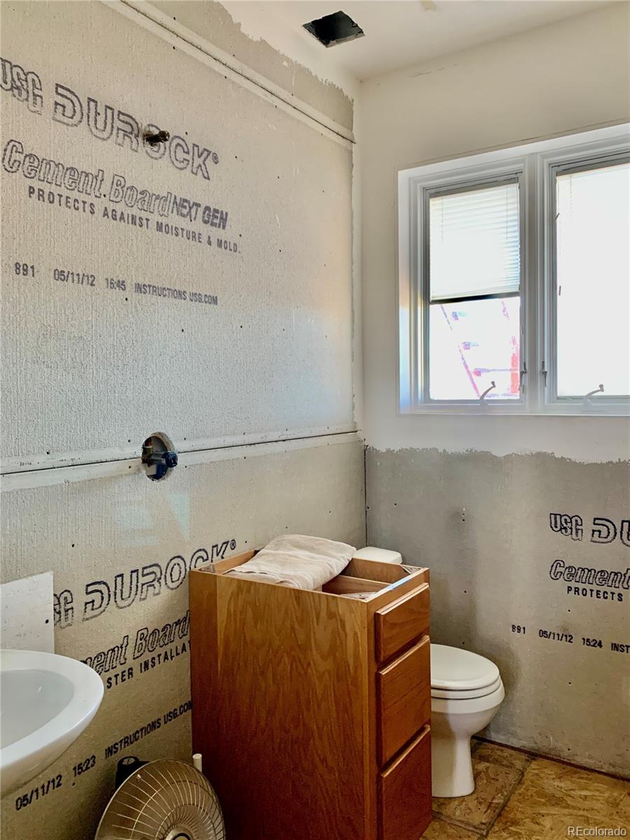 MLS Image #4 for 1561 s acoma street,denver, Colorado