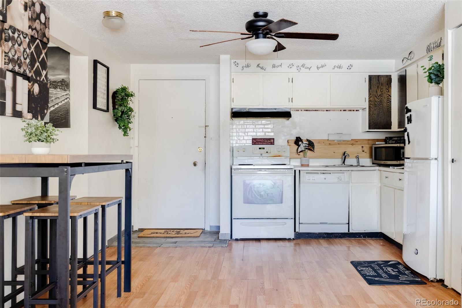 MLS Image #6 for 8828 e florida avenue,denver, Colorado