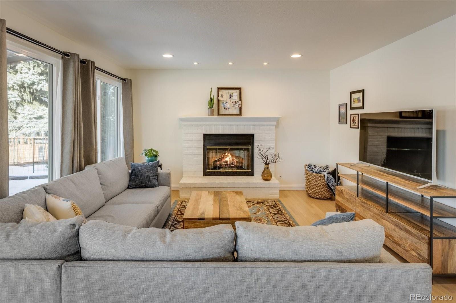 MLS Image #6 for 1607  emerald street,broomfield, Colorado