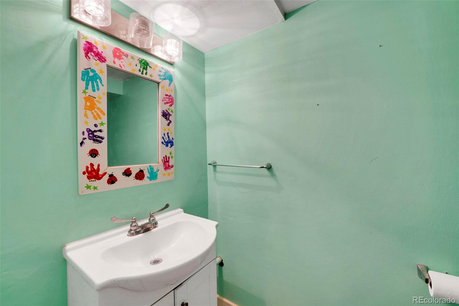 MLS Image #16 for 2700 s holly street,denver, Colorado