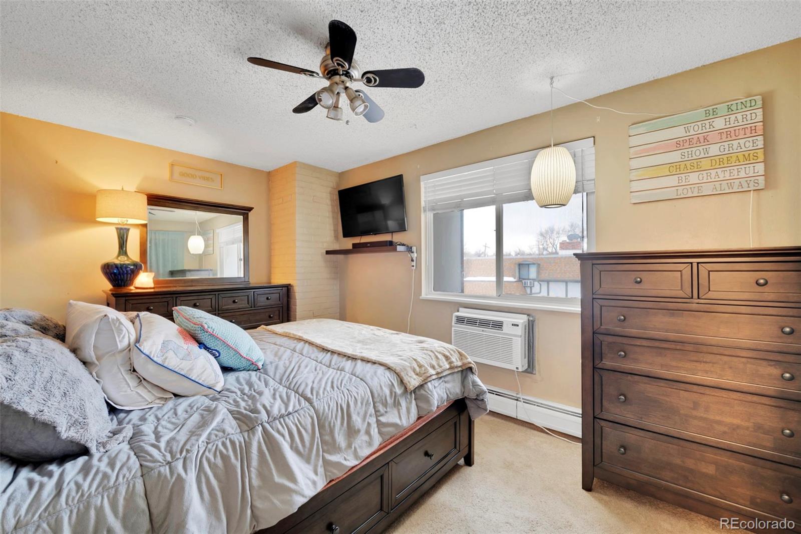 MLS Image #17 for 2700 s holly street,denver, Colorado
