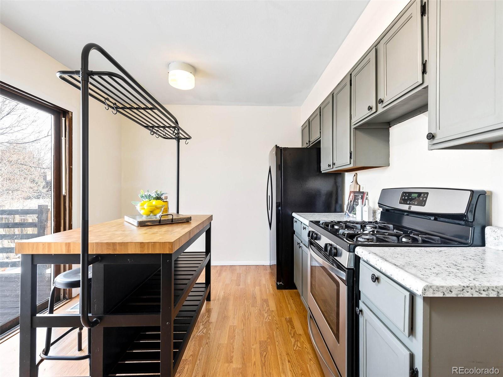 MLS Image #12 for 11153 e ohio place,aurora, Colorado