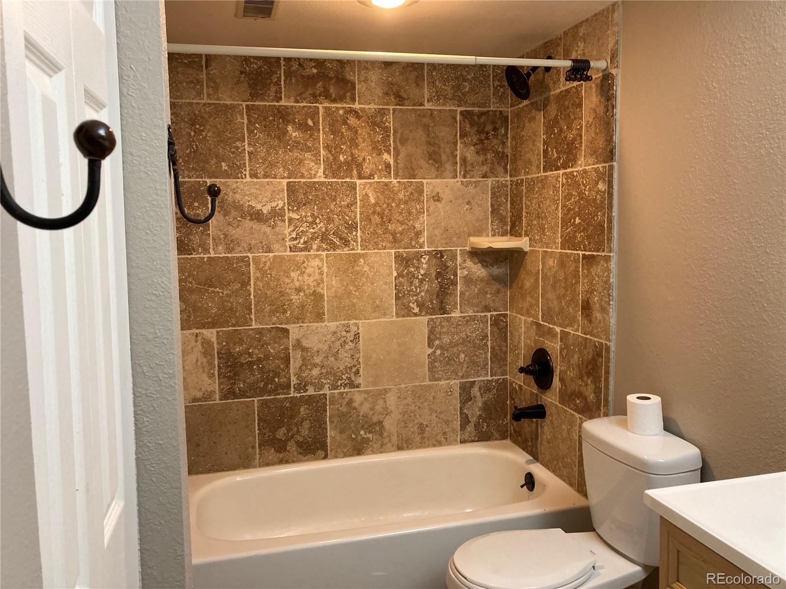 MLS Image #11 for 128 w rockrimmon boulevard,colorado springs, Colorado