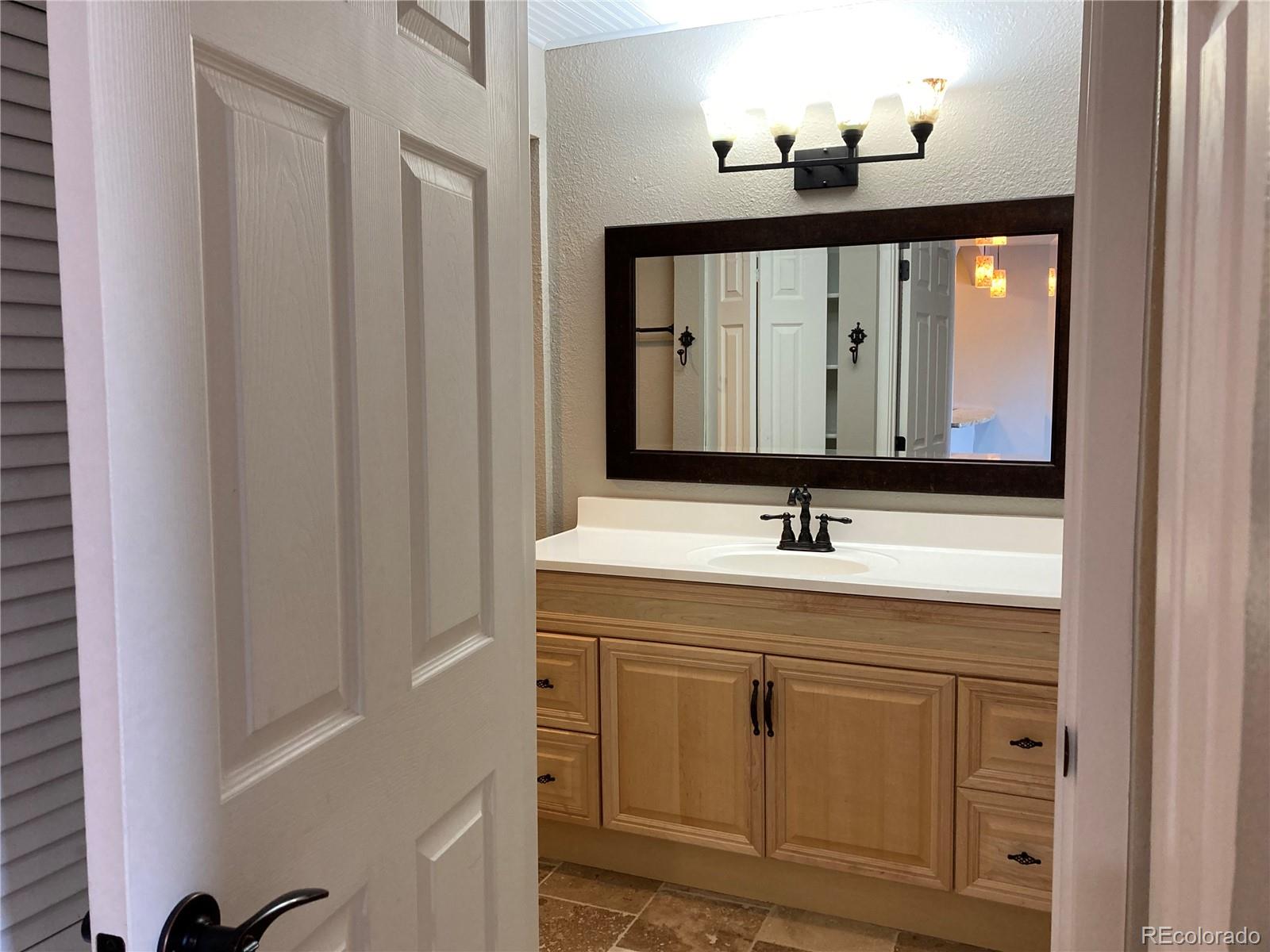 MLS Image #12 for 128 w rockrimmon boulevard,colorado springs, Colorado