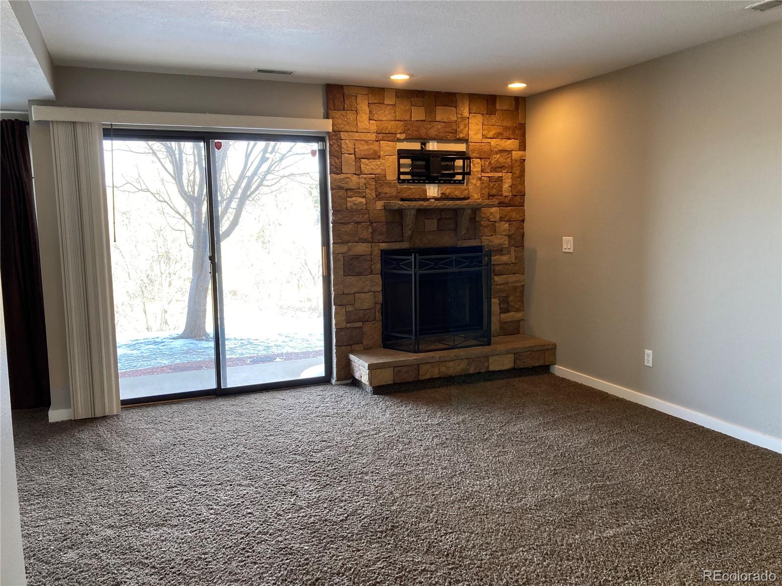 MLS Image #3 for 128 w rockrimmon boulevard,colorado springs, Colorado