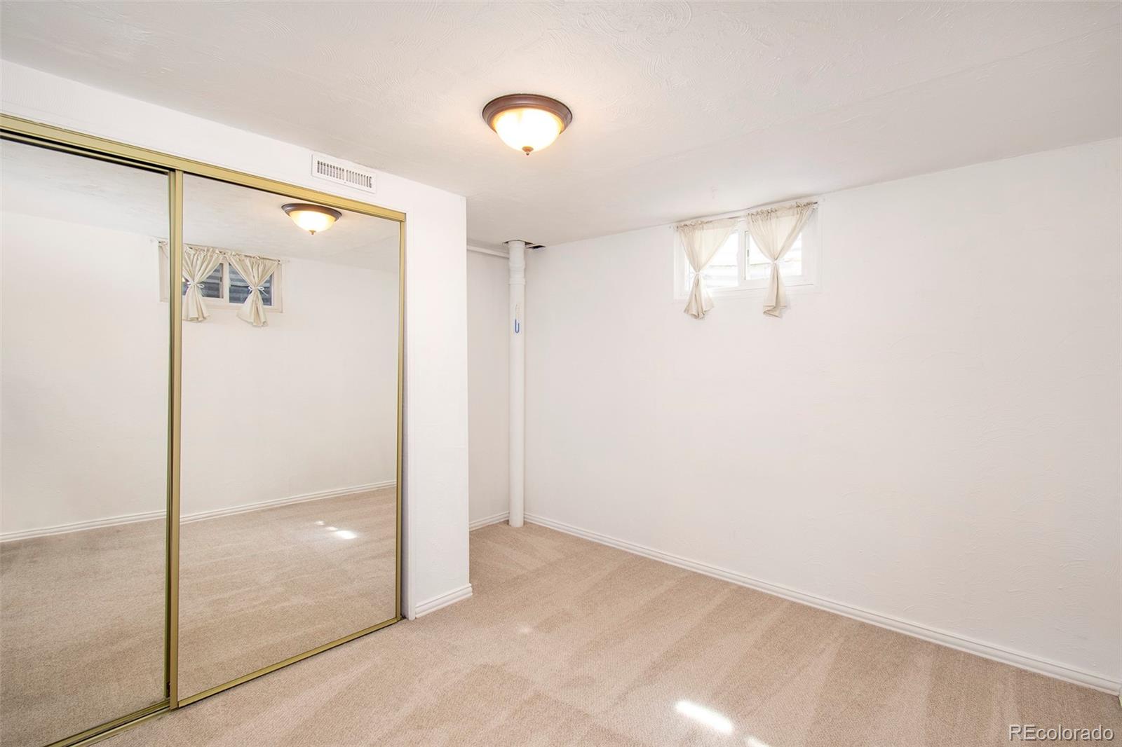 MLS Image #20 for 5533  raritan way,denver, Colorado