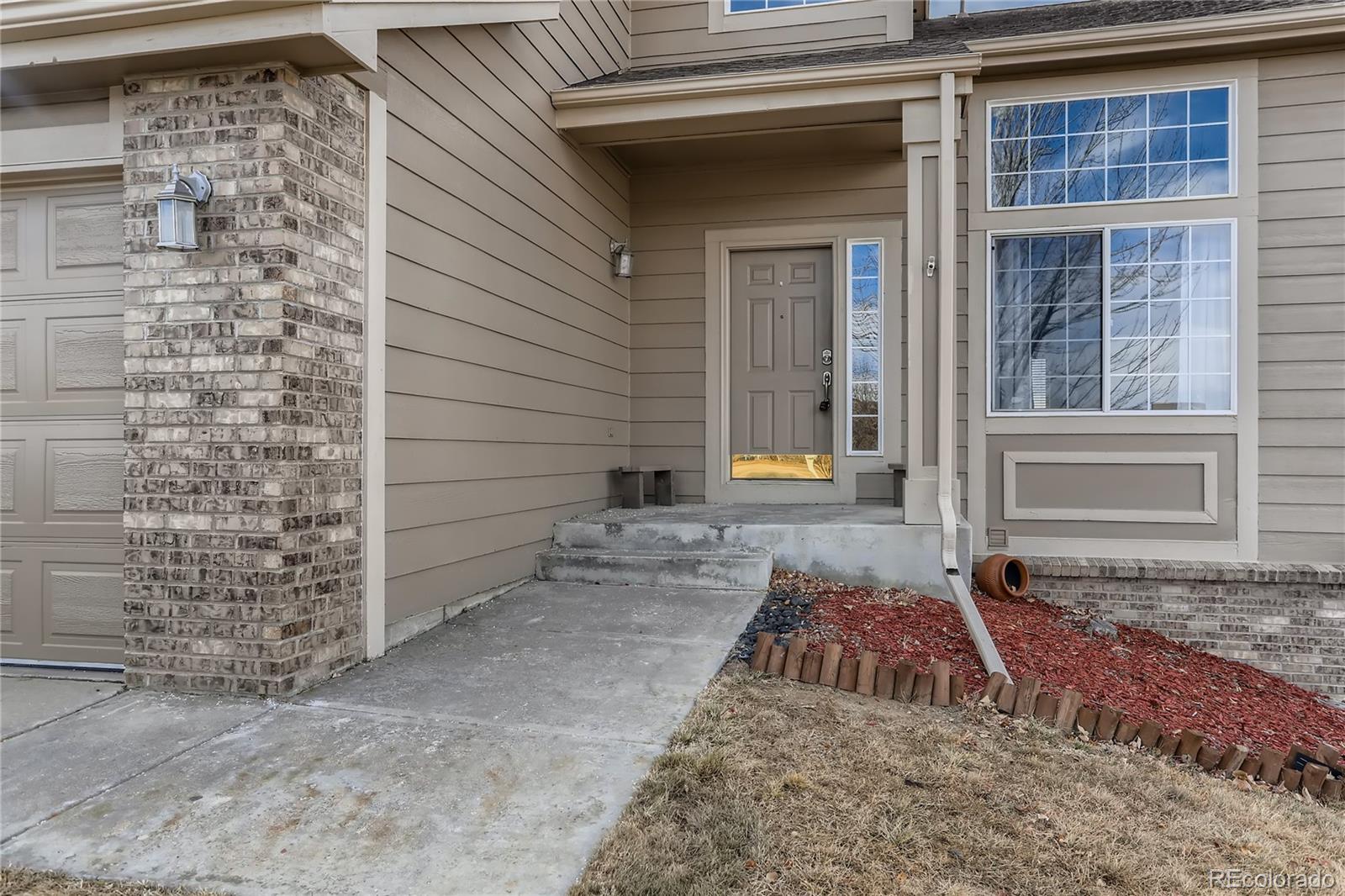 MLS Image #2 for 3905 s kirk way,aurora, Colorado