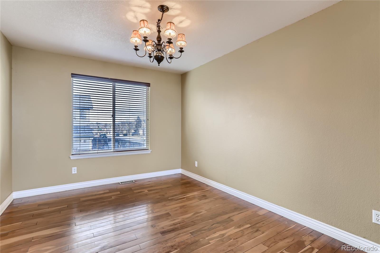 MLS Image #5 for 3905 s kirk way,aurora, Colorado