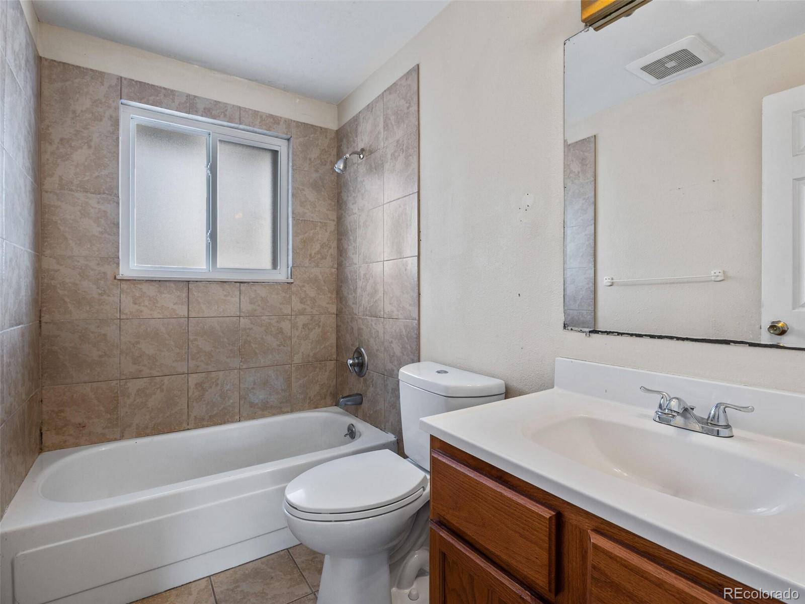 MLS Image #11 for 2010 w jewell avenue,denver, Colorado
