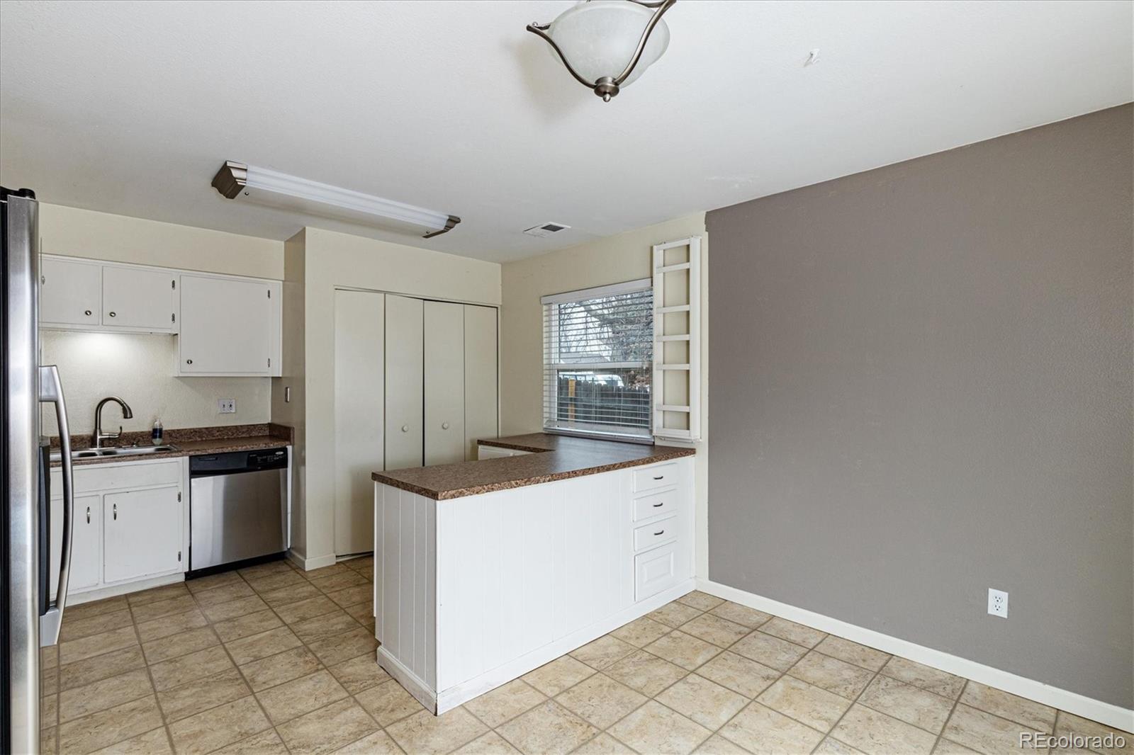 MLS Image #6 for 12953 e mexico avenue,aurora, Colorado