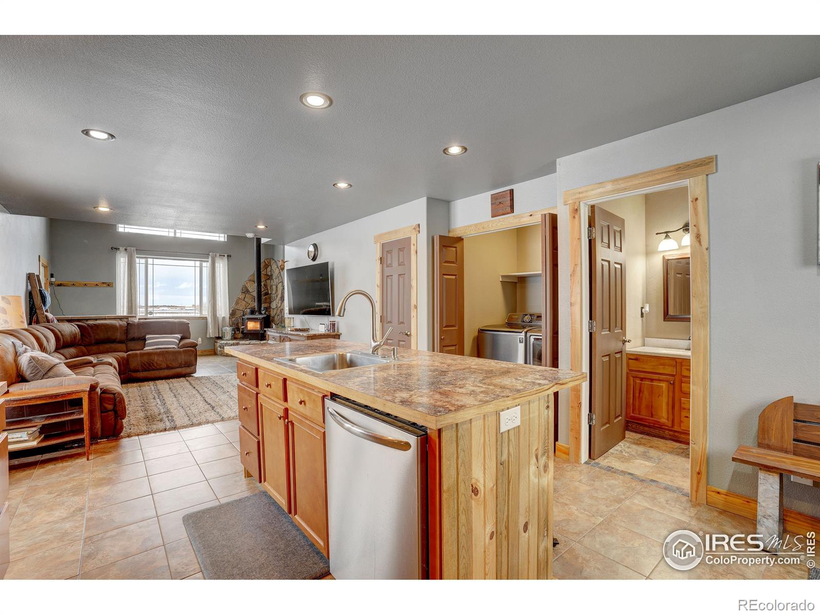 MLS Image #13 for 26649  owl creek lane,gill, Colorado