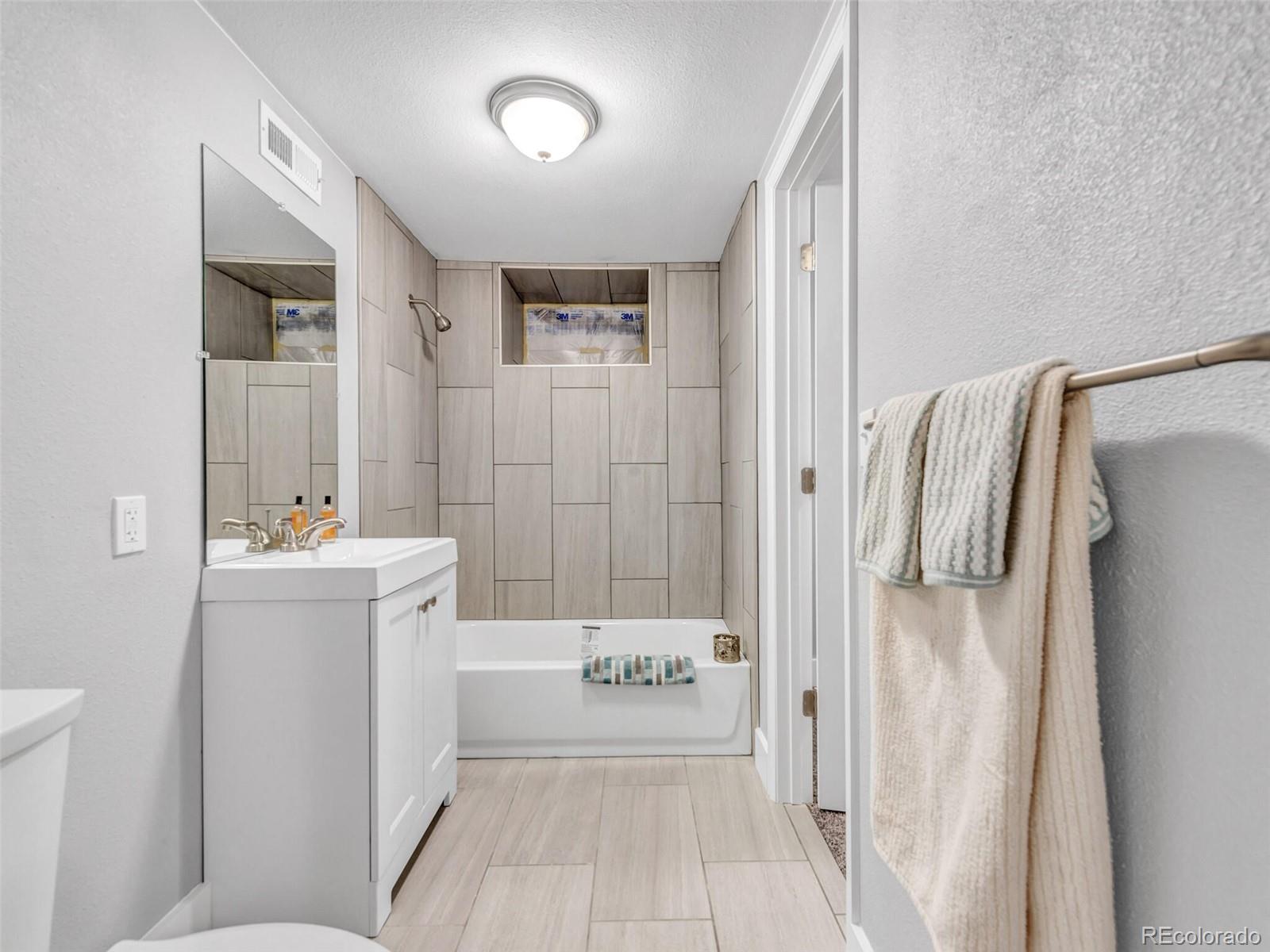 MLS Image #22 for 1440  knox court,denver, Colorado