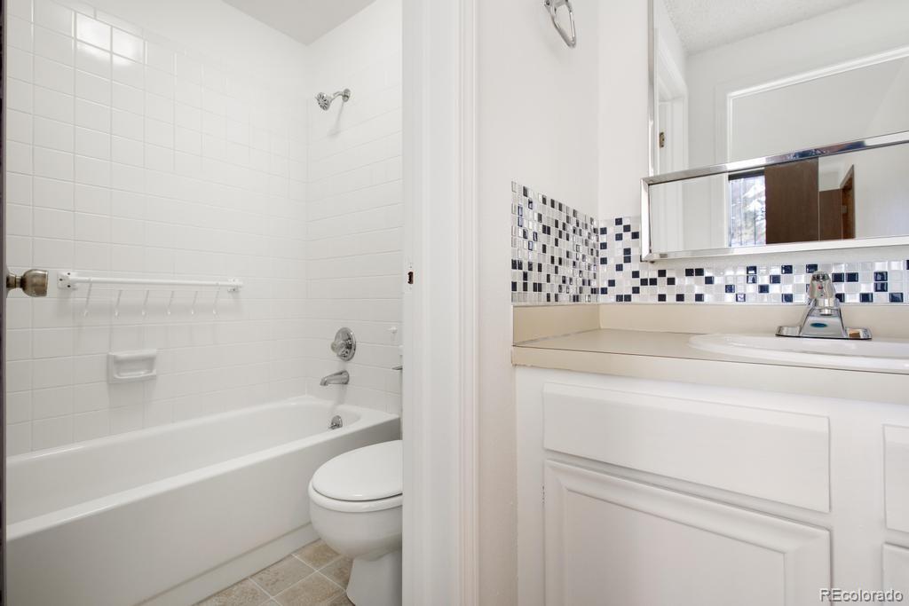 MLS Image #18 for 15035 e louisiana drive,aurora, Colorado
