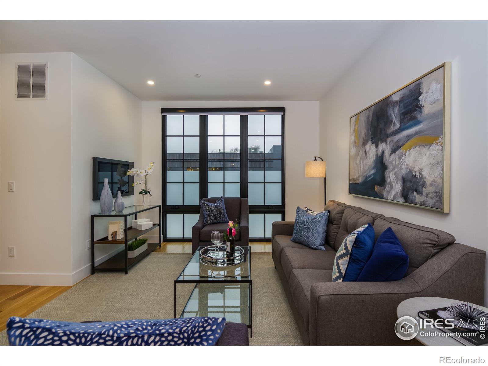 MLS Image #6 for 2116  pearl street,boulder, Colorado