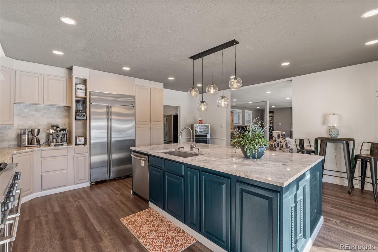 MLS Image #10 for 1996 s niagara street,denver, Colorado
