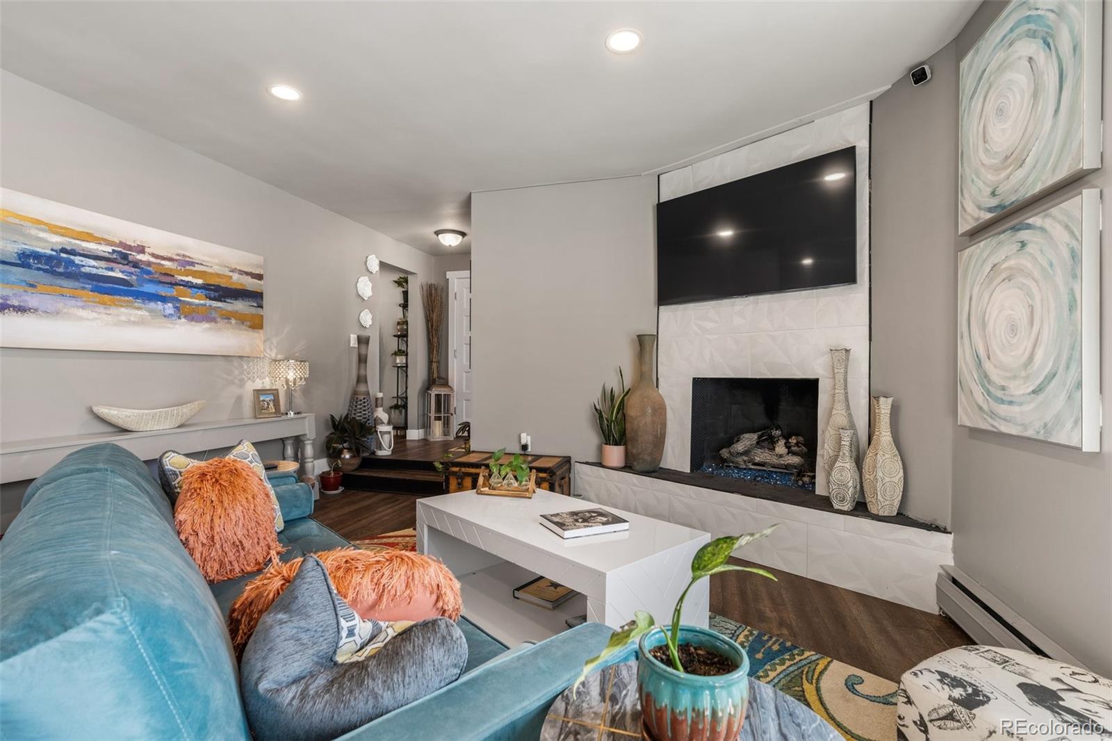 MLS Image #2 for 1996 s niagara street,denver, Colorado