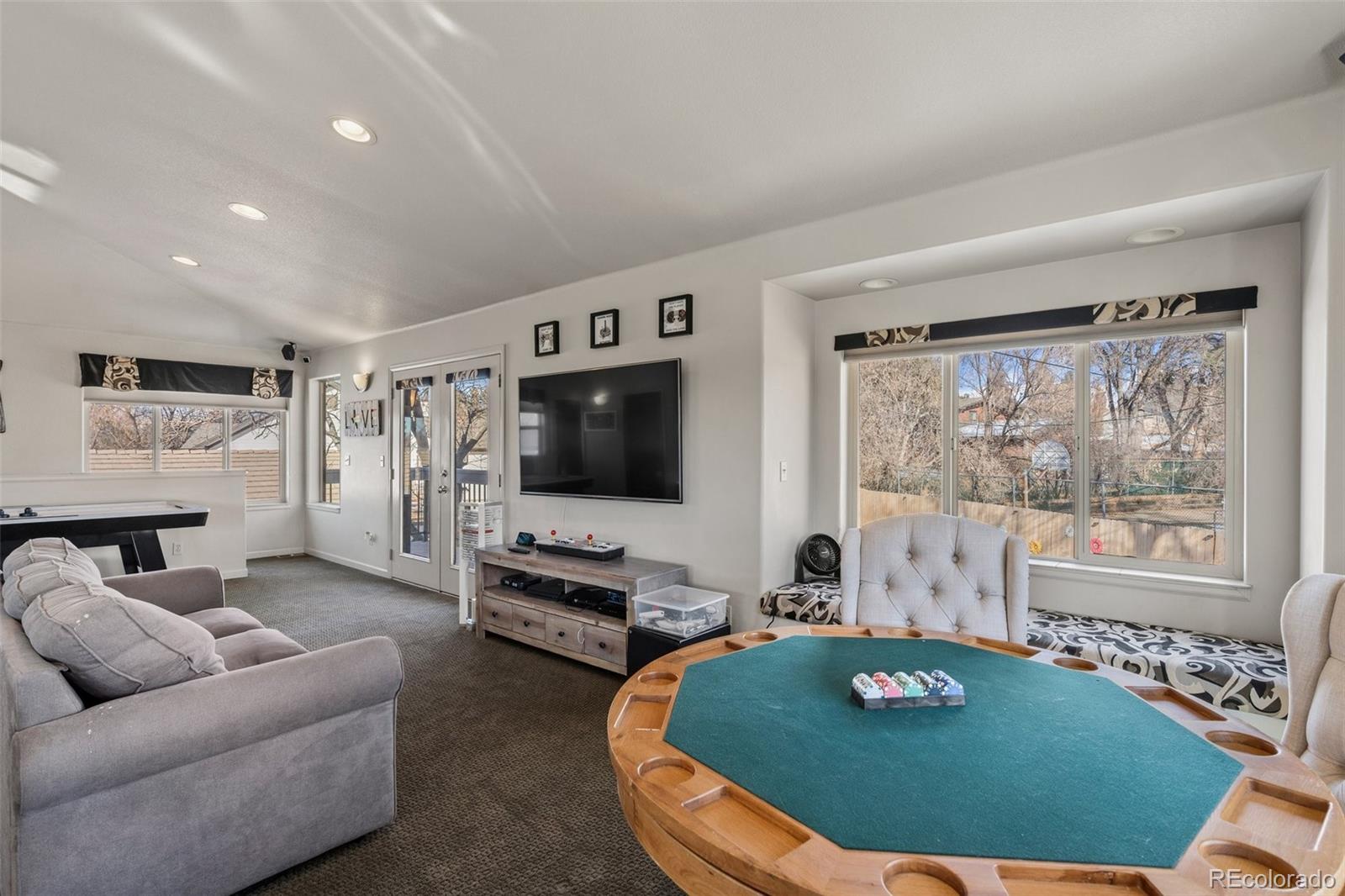 MLS Image #27 for 1996 s niagara street,denver, Colorado