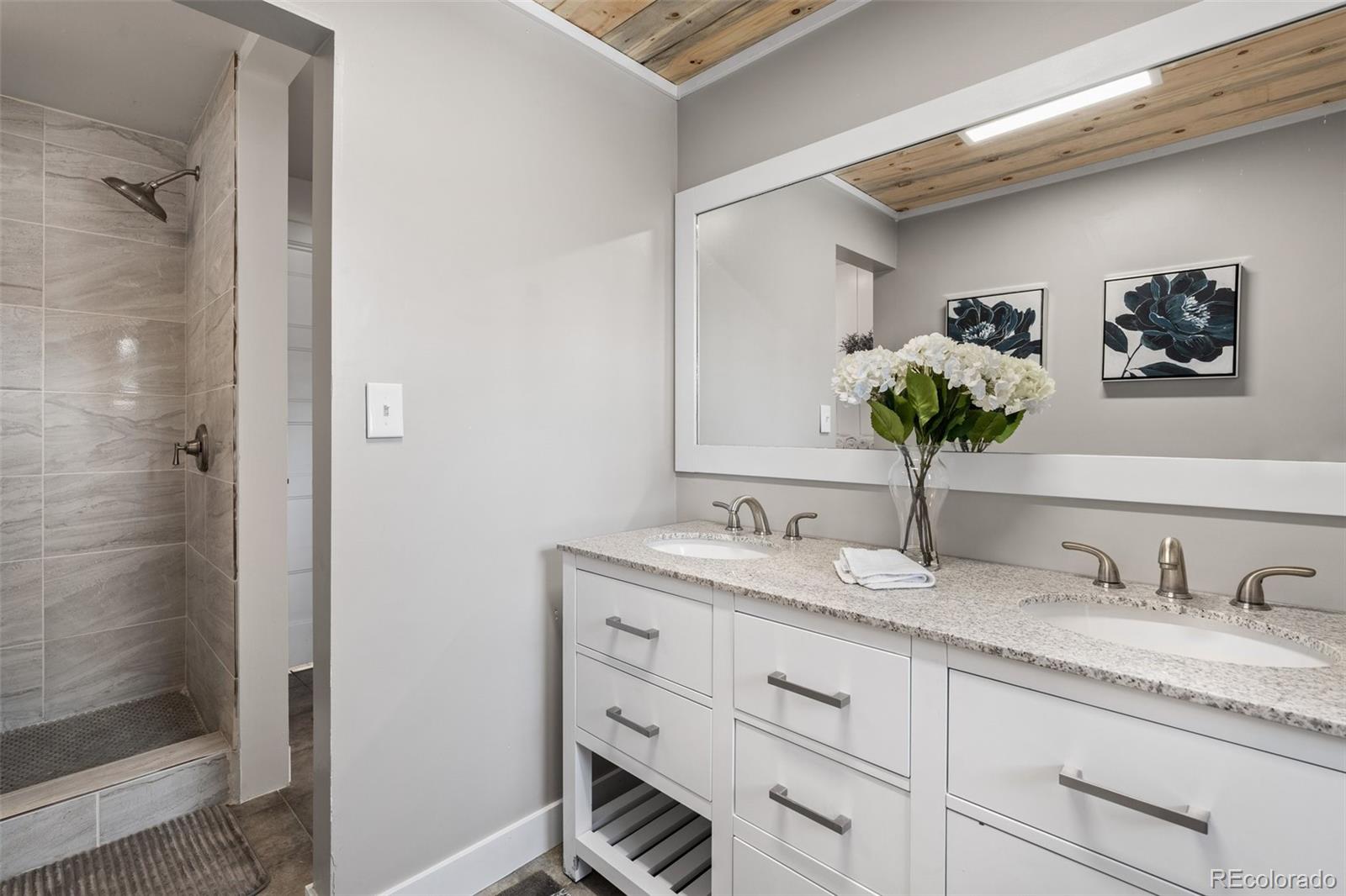 MLS Image #29 for 1996 s niagara street,denver, Colorado