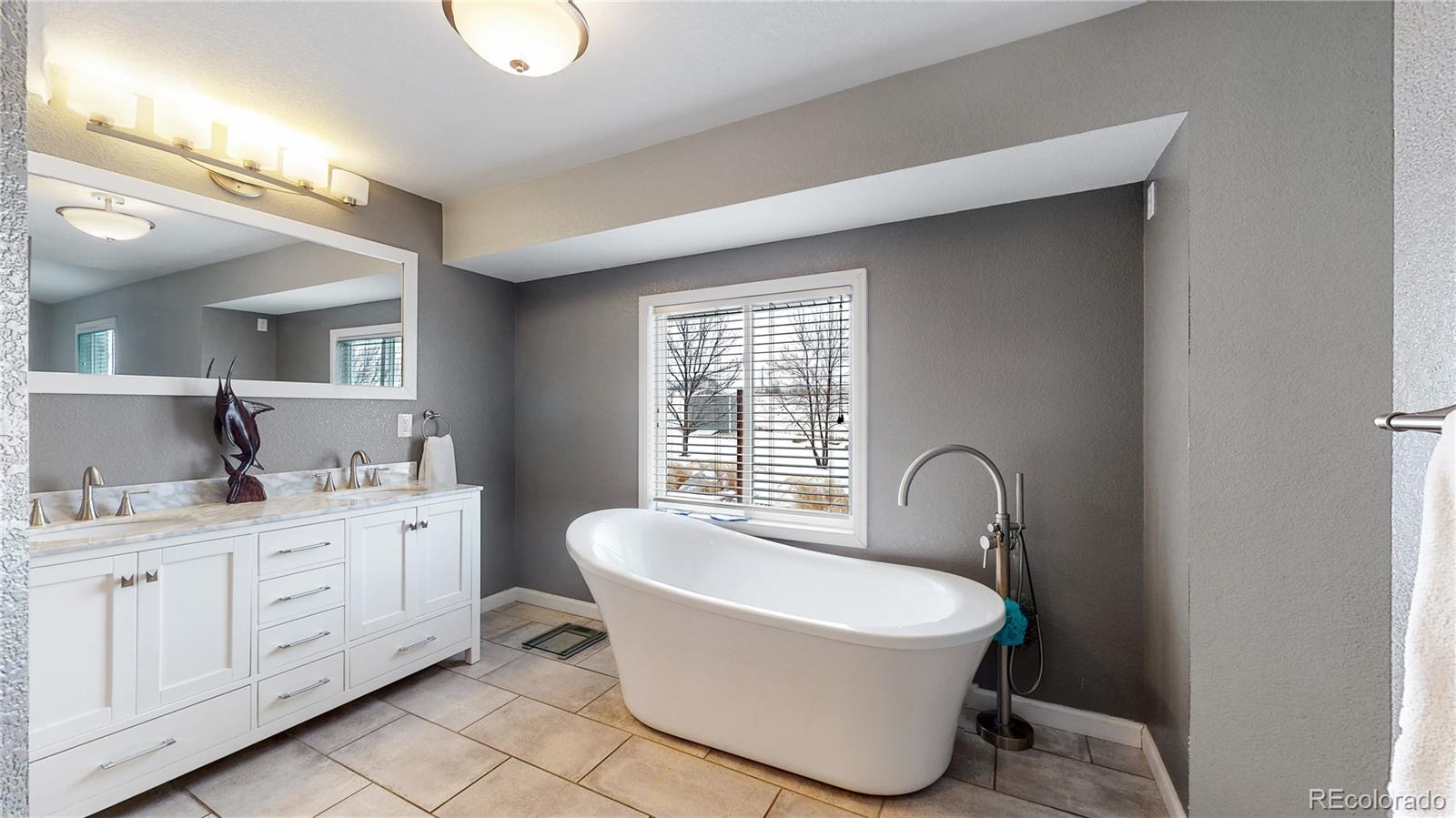 MLS Image #12 for 605  candice court,berthoud, Colorado