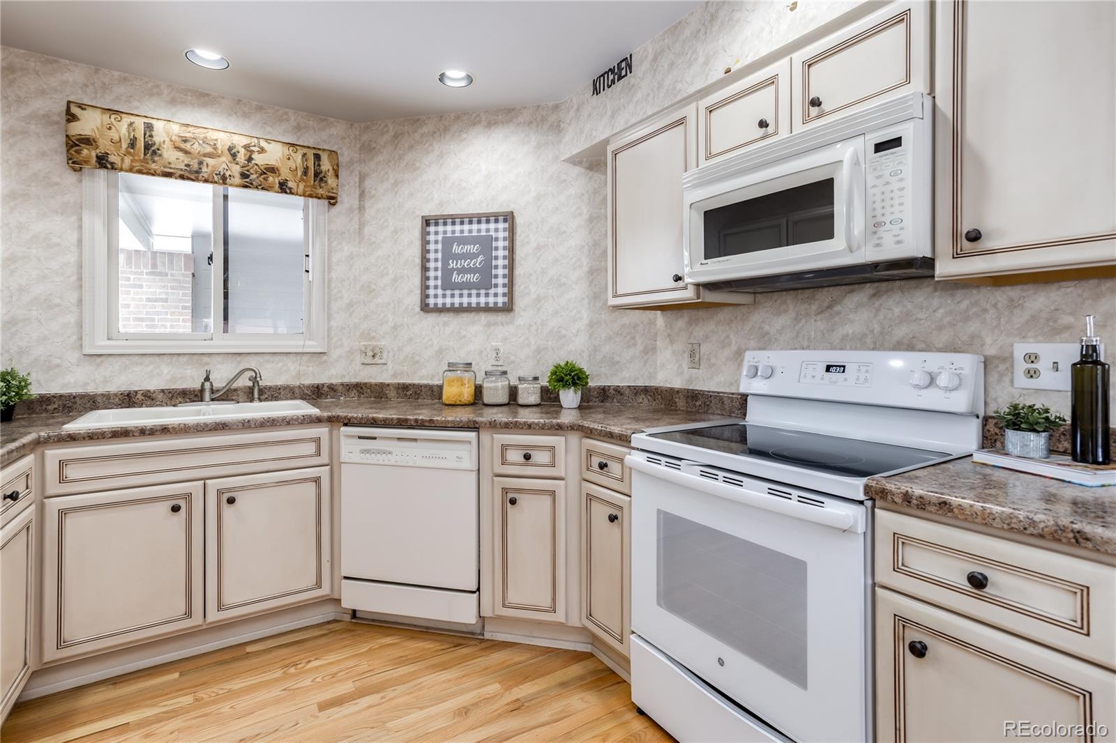 MLS Image #8 for 8080 e dartmouth avenue,denver, Colorado