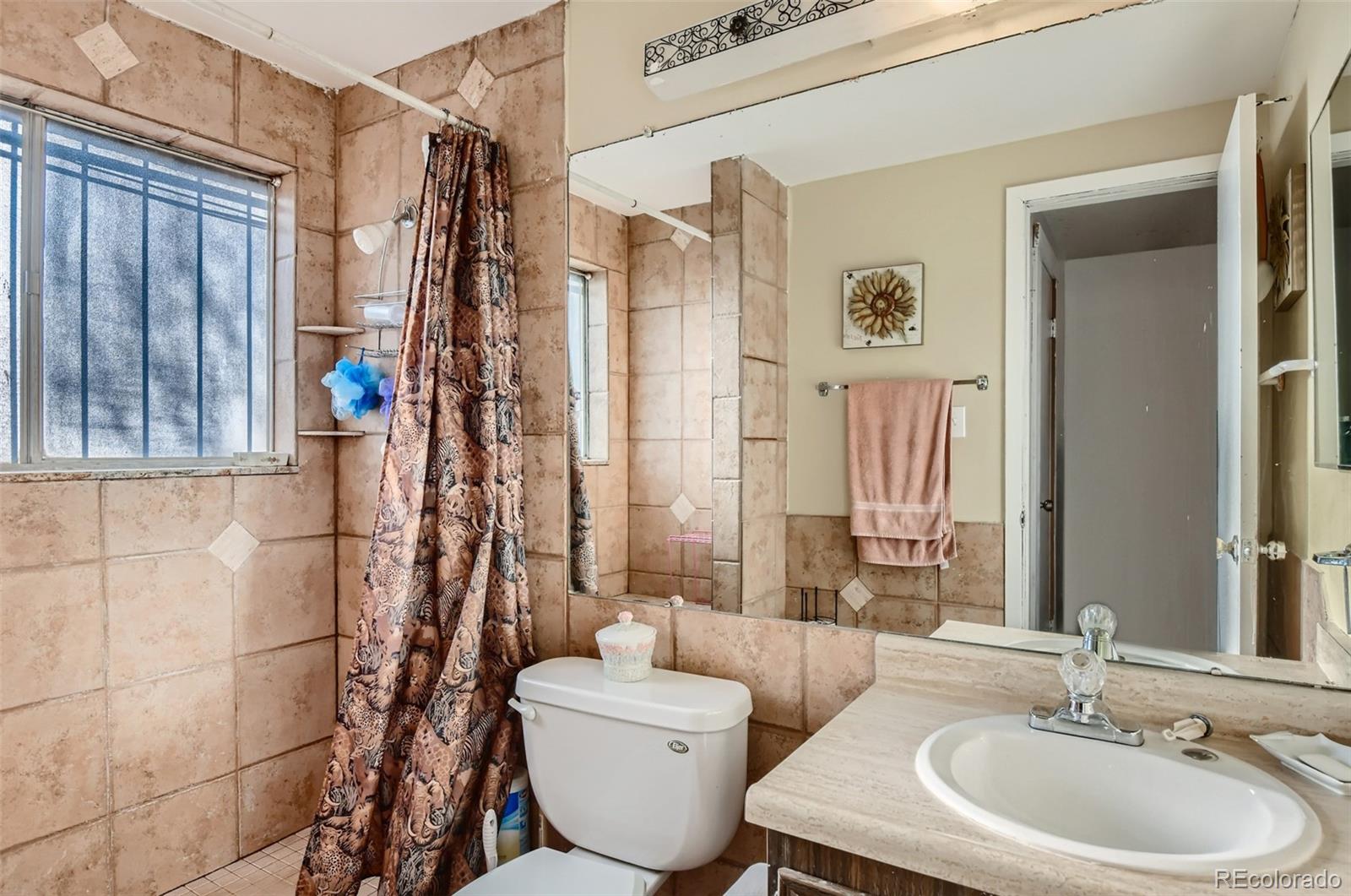 MLS Image #11 for 12395 e 54th ave dr,denver, Colorado