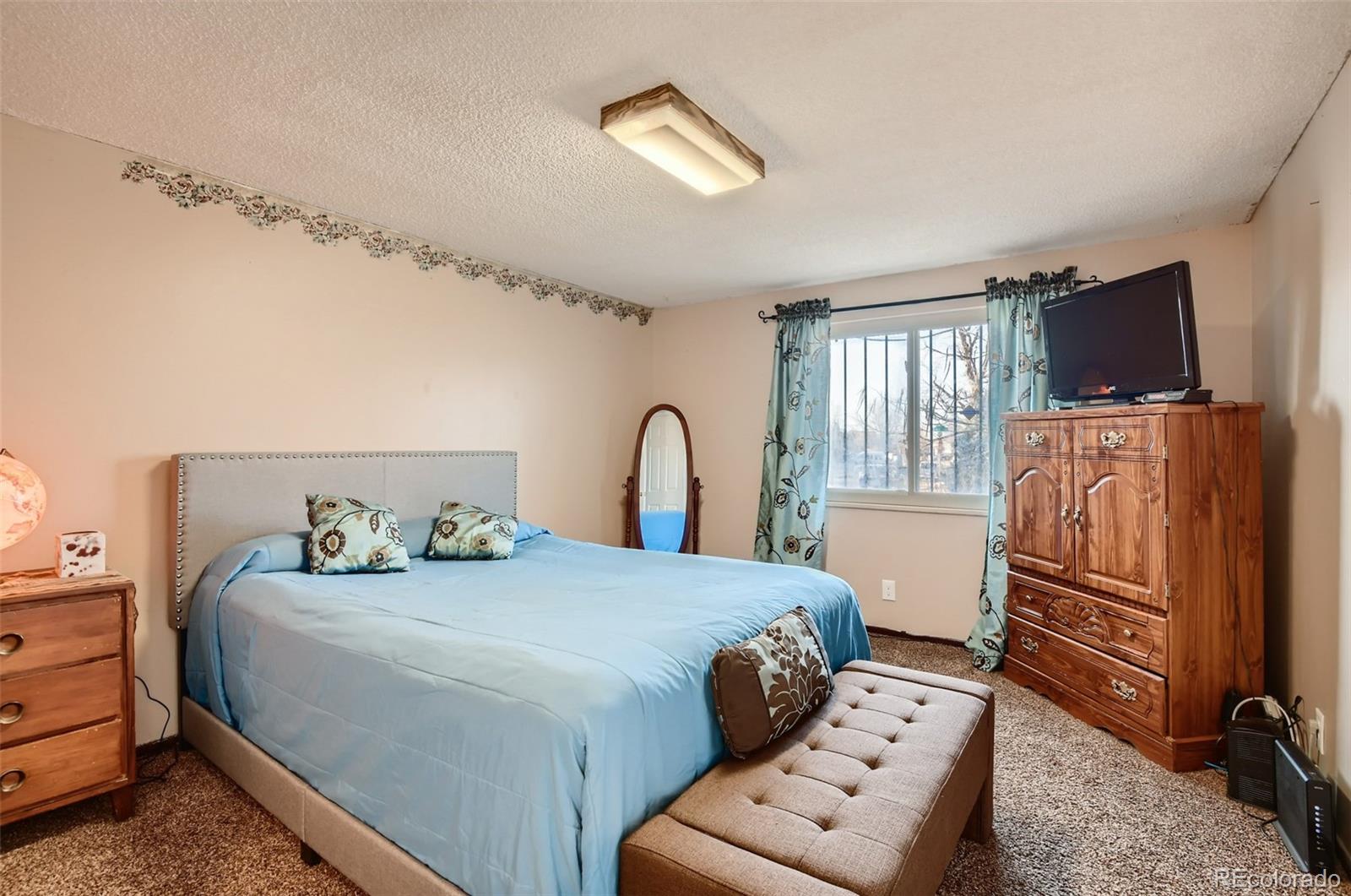 MLS Image #12 for 12395 e 54th ave dr,denver, Colorado