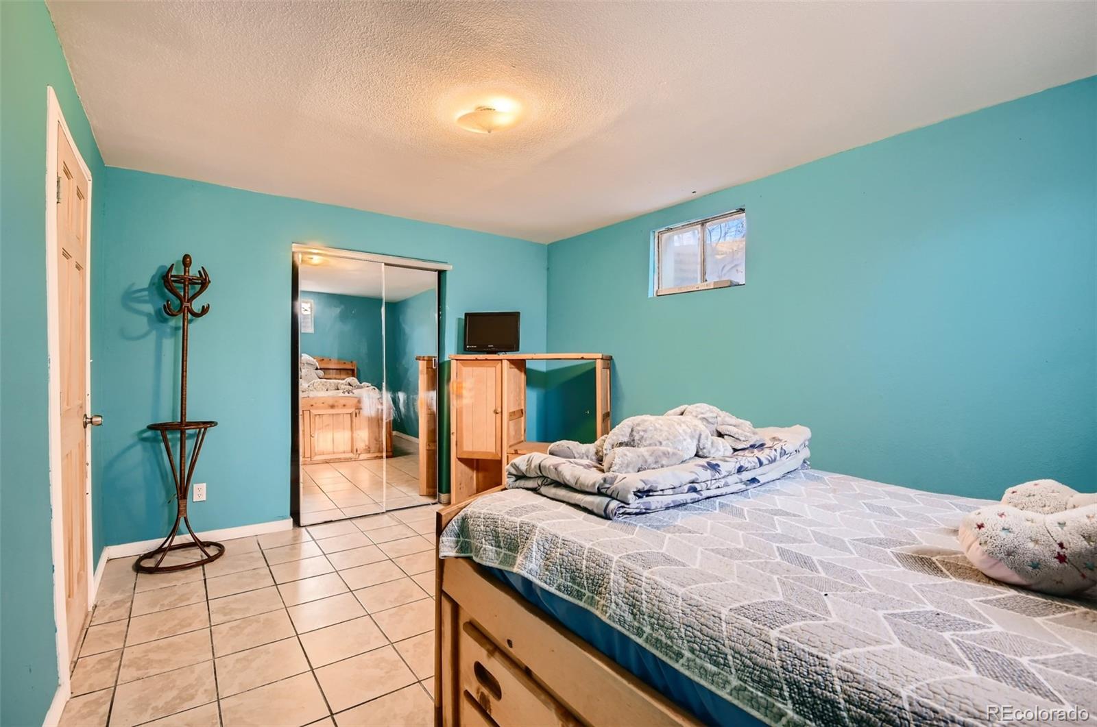MLS Image #17 for 12395 e 54th ave dr,denver, Colorado