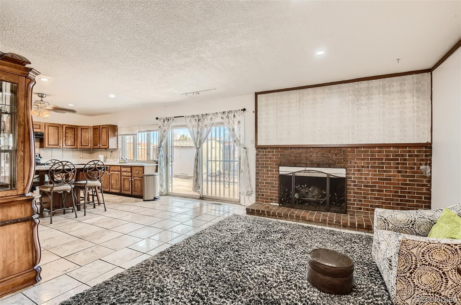 MLS Image #4 for 12395 e 54th ave dr,denver, Colorado