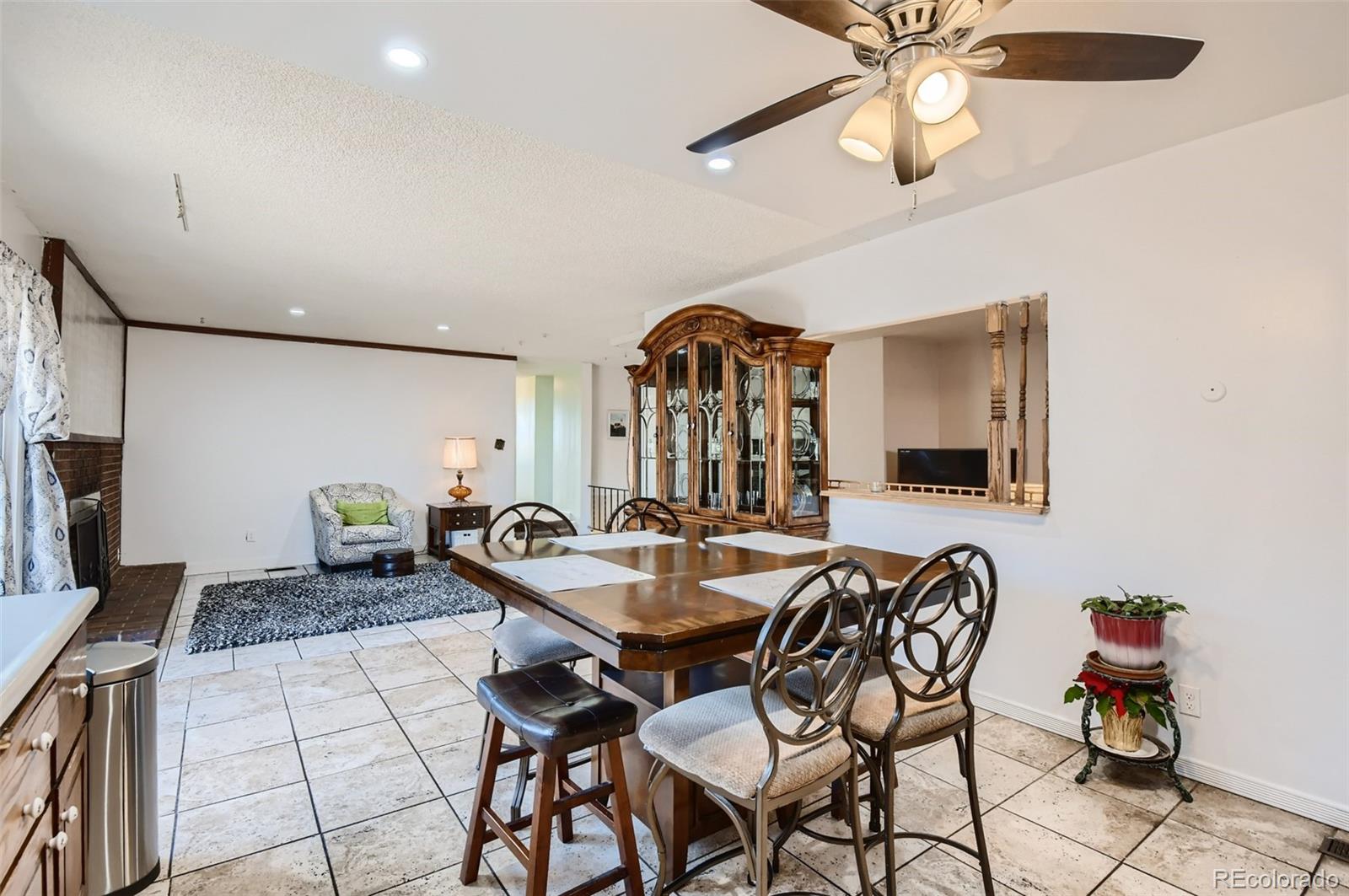 MLS Image #6 for 12395 e 54th ave dr,denver, Colorado