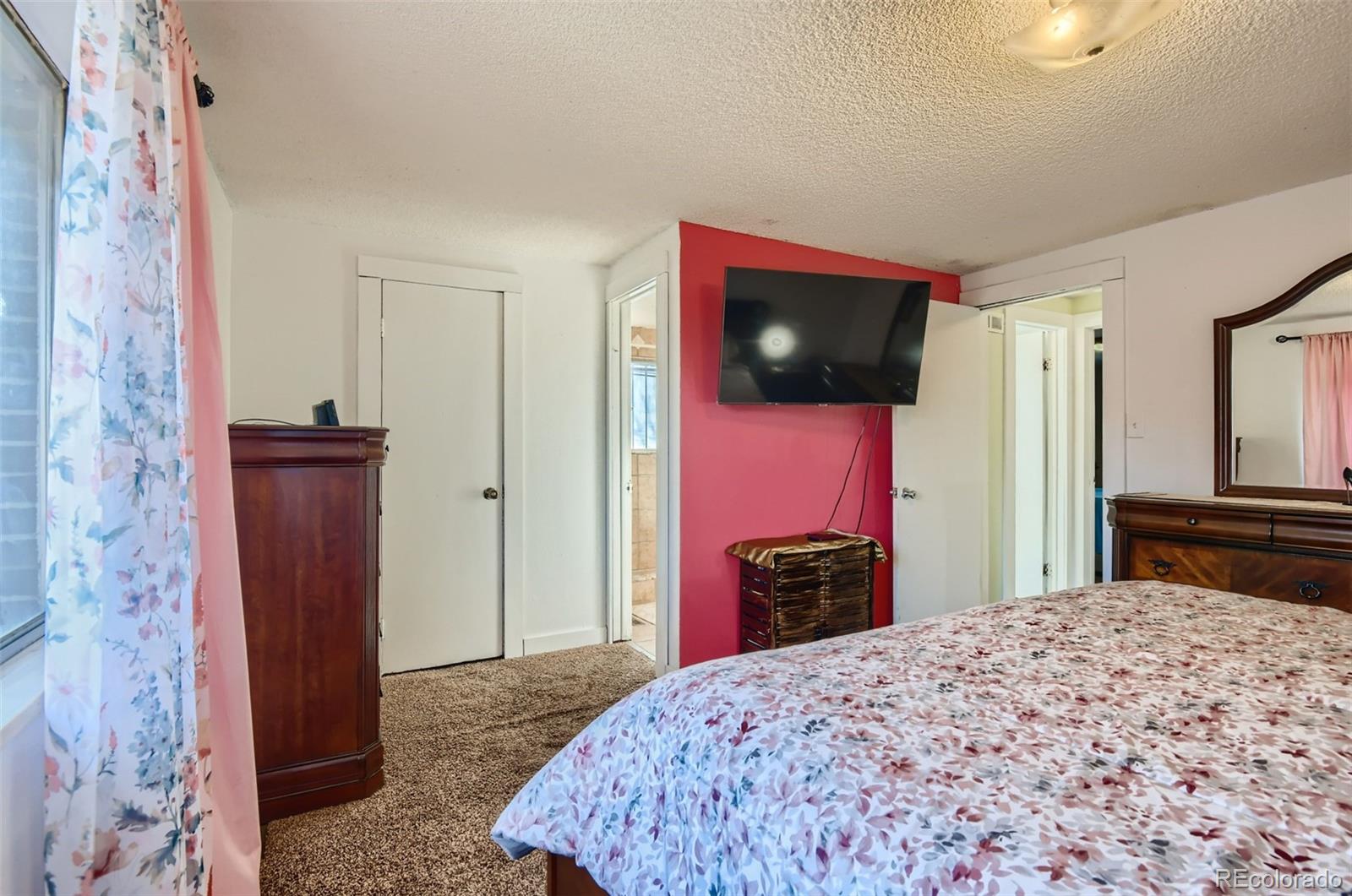 MLS Image #9 for 12395 e 54th ave dr,denver, Colorado