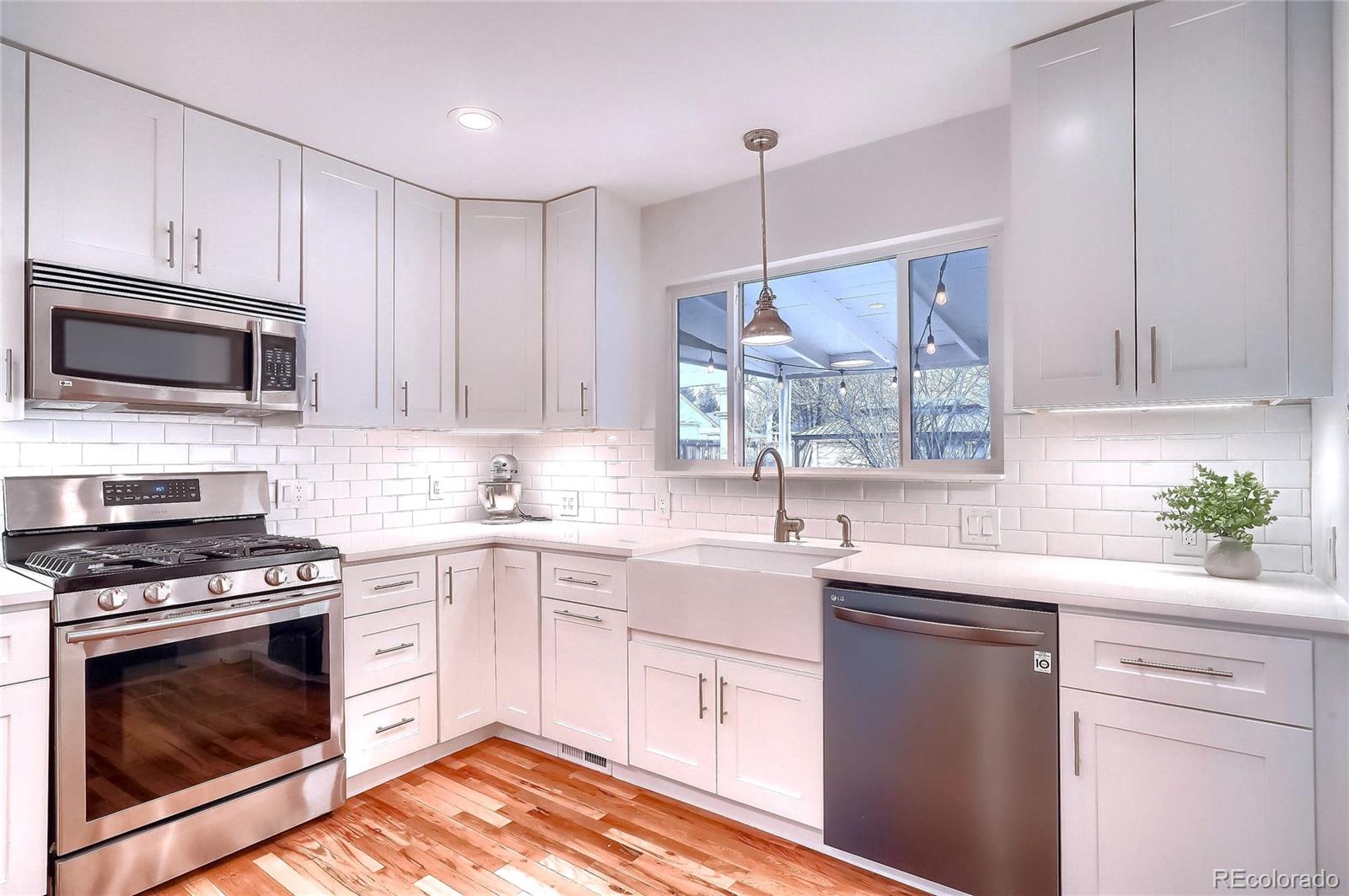MLS Image #5 for 2054 w arbor avenue,littleton, Colorado