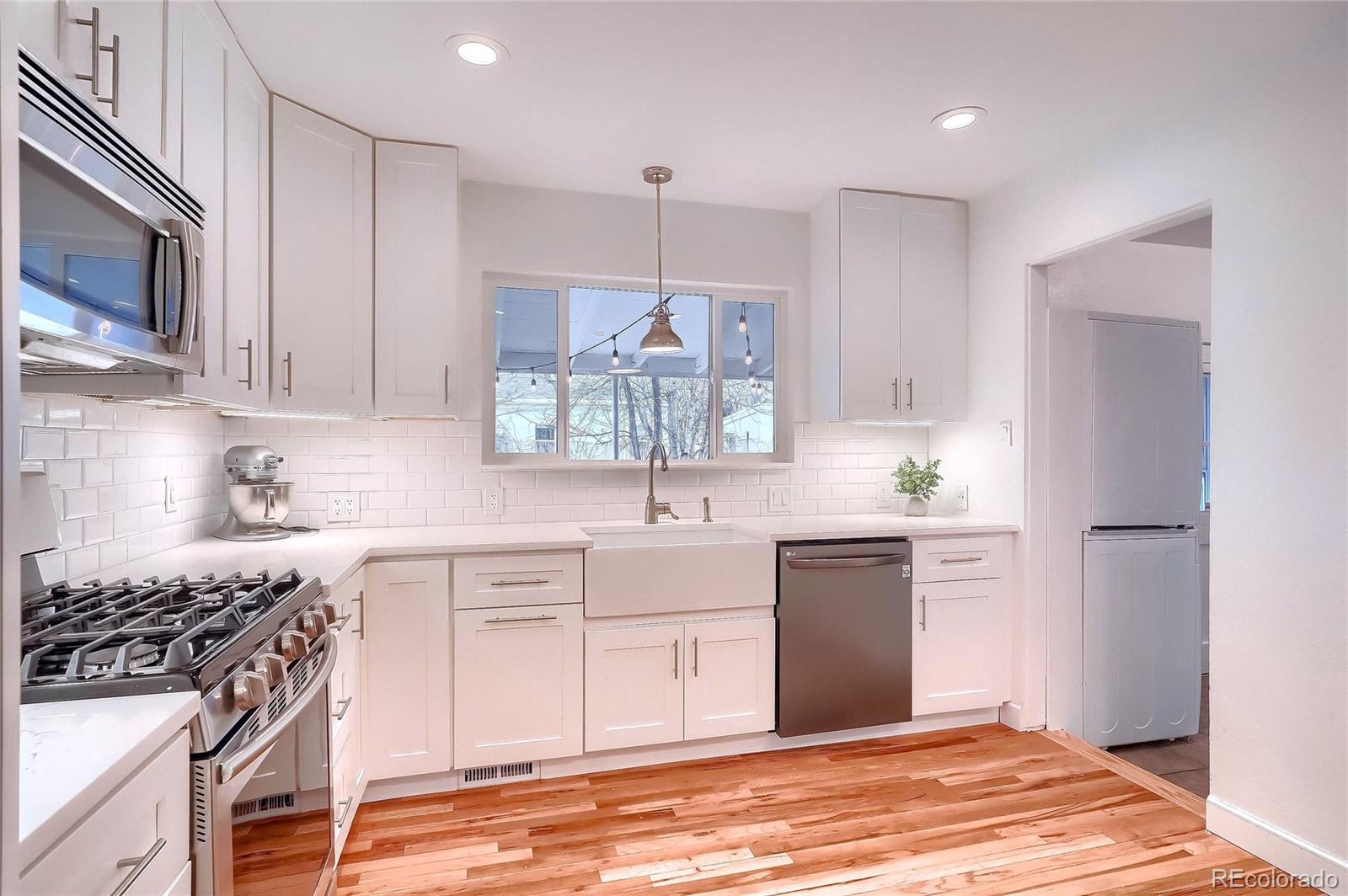 MLS Image #6 for 2054 w arbor avenue,littleton, Colorado