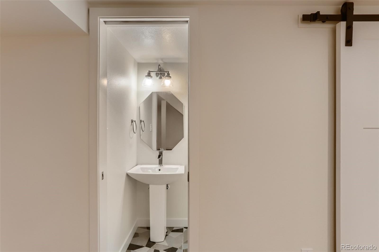 MLS Image #14 for 3945 s inca street,englewood, Colorado