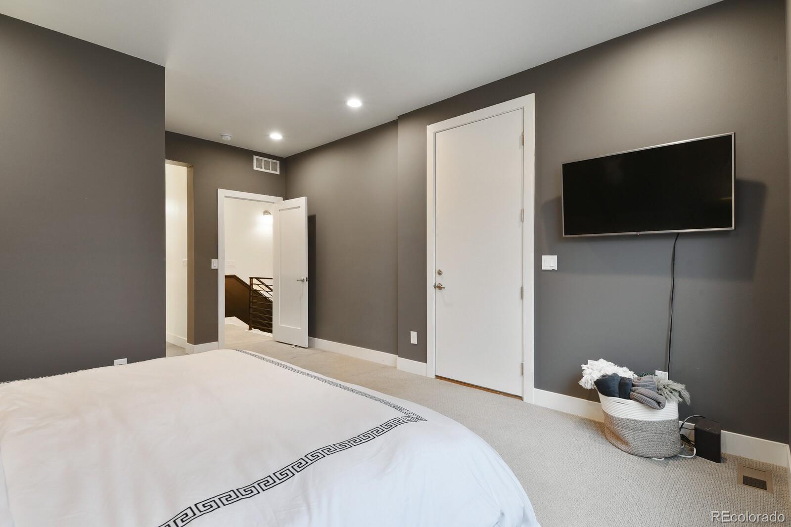 MLS Image #14 for 7841 w 51st avenue,arvada, Colorado