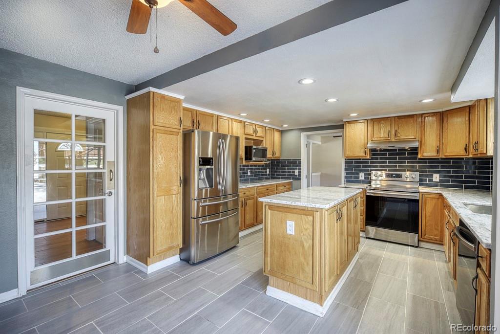 MLS Image #11 for 2079 s macon way,aurora, Colorado