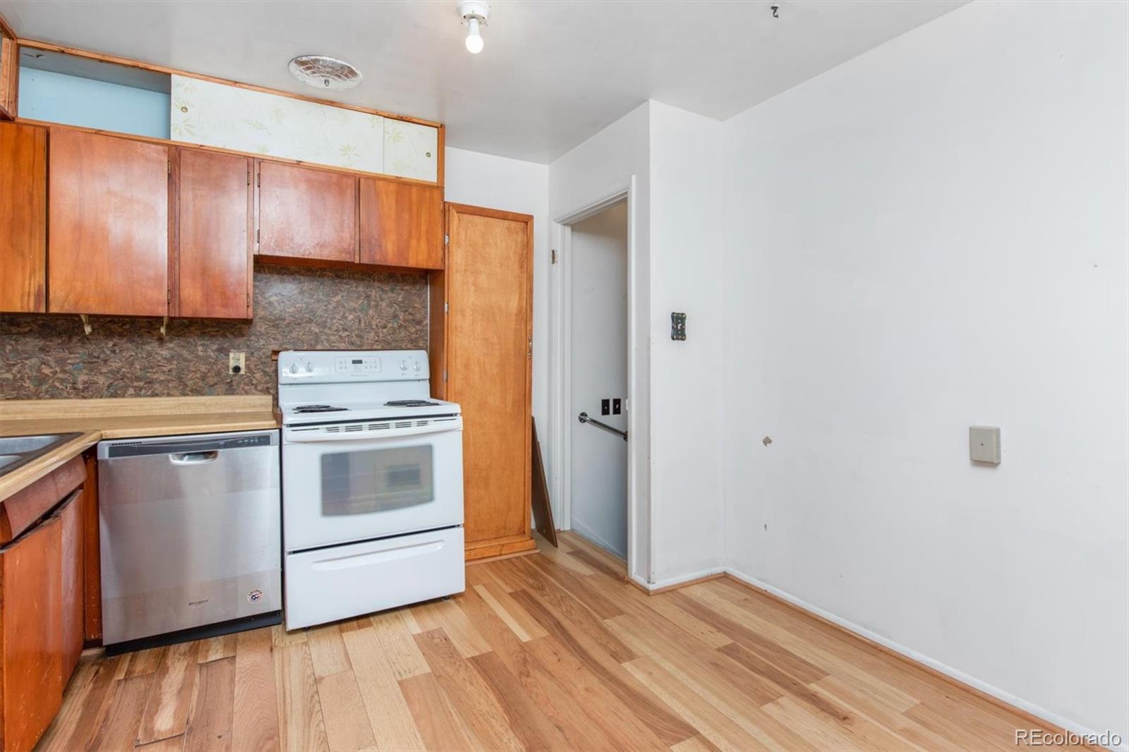 MLS Image #8 for 304 w chester street,lafayette, Colorado