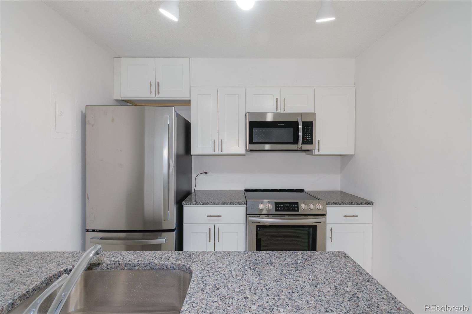 MLS Image #10 for 2130 s vaughn way,aurora, Colorado